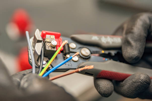 Best Affordable Emergency Electrician  in Colfax, WA